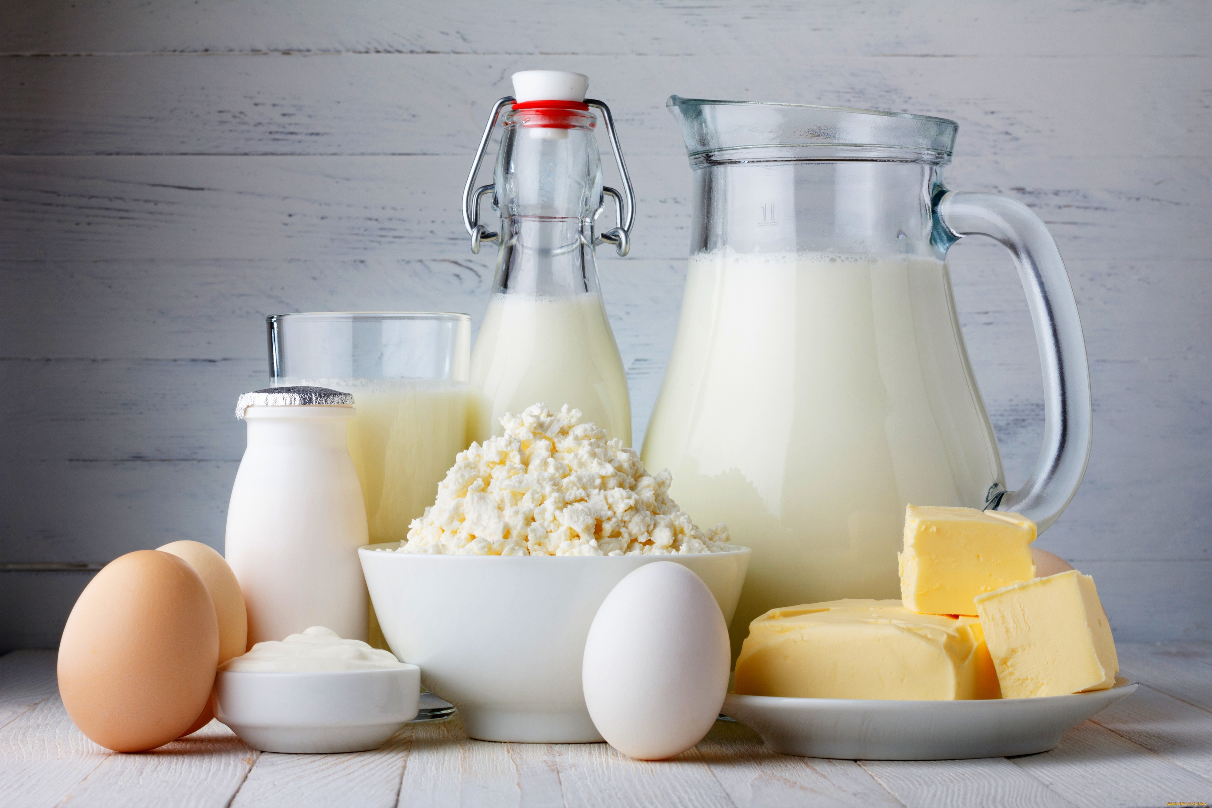 7 продуктов, которые содержат больше кальция, чем стакан молока 